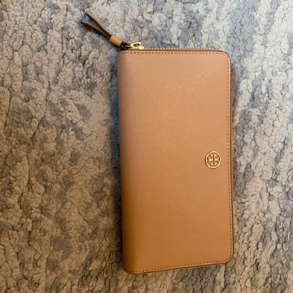 Tory Burch wallet